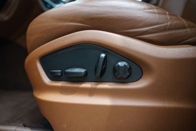 2023 Porsche Cayenne E-Hybrid Base