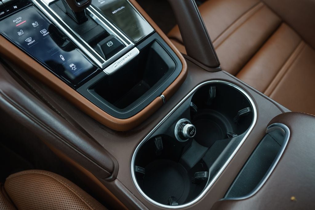 2023 Porsche Cayenne E-Hybrid Base