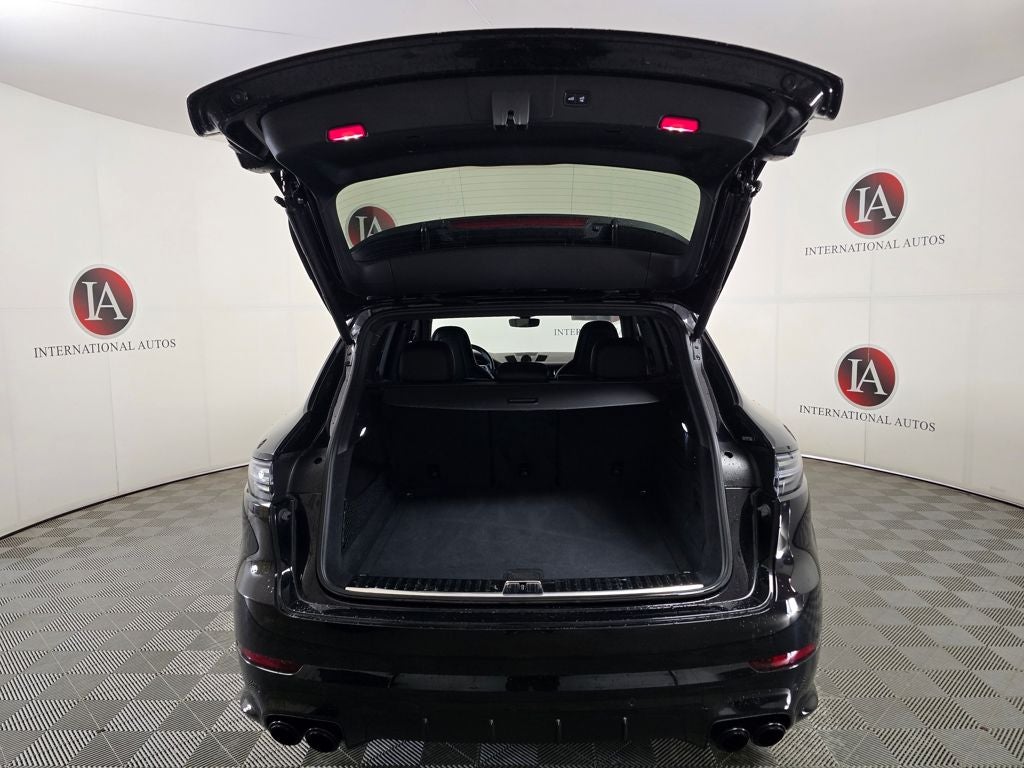 2021 Porsche Cayenne GTS