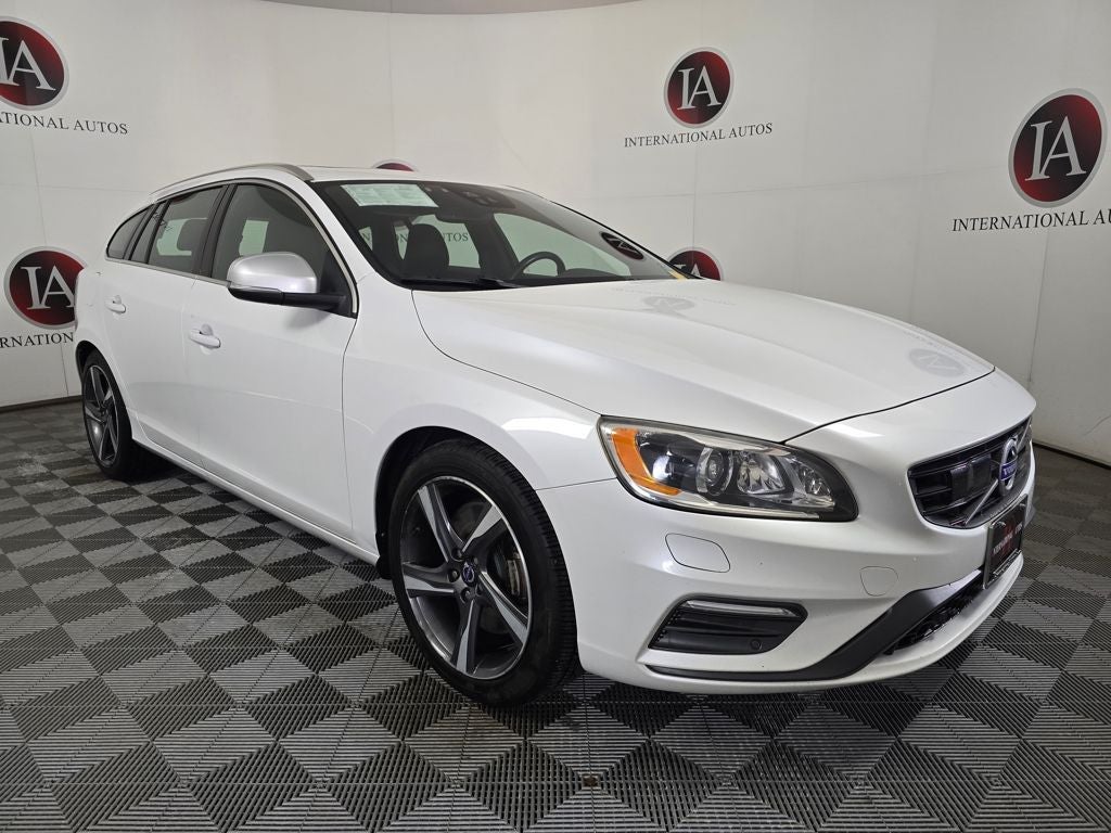 2015 Volvo V60 T6 R-Design Platinum
