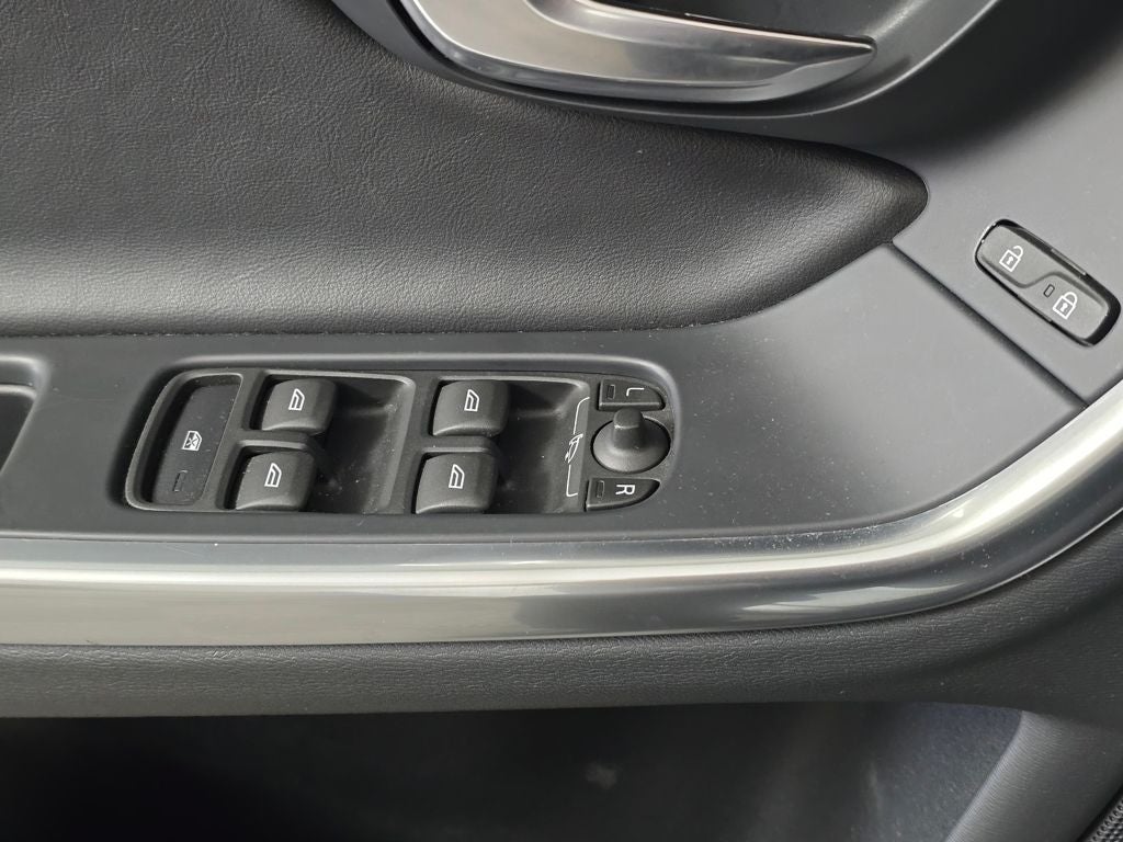 2015 Volvo V60 T6 R-Design Platinum