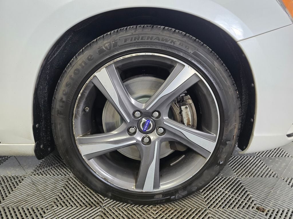 2015 Volvo V60 T6 R-Design Platinum