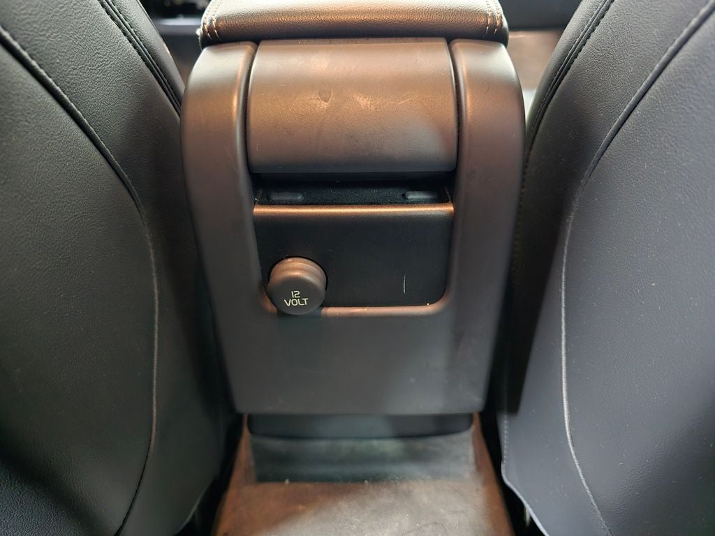 2015 Volvo V60 T6 R-Design Platinum