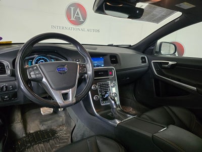2015 Volvo V60 T6 R-Design Platinum