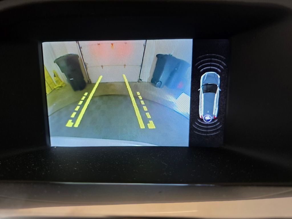 2015 Volvo V60 T6 R-Design Platinum