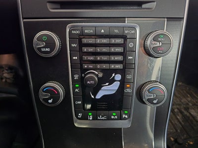 2015 Volvo V60 T6 R-Design Platinum