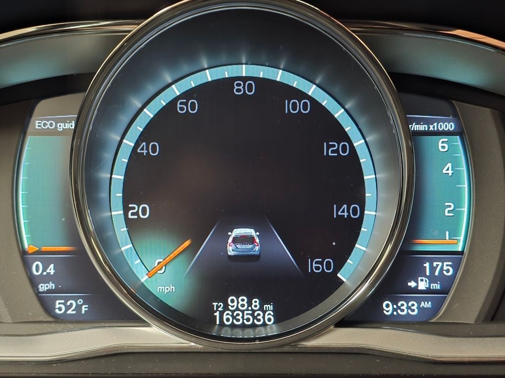 2015 Volvo V60 T6 R-Design Platinum