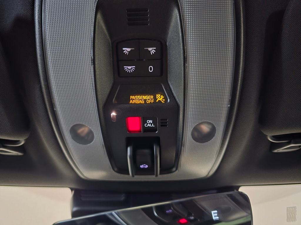 2015 Volvo V60 T6 R-Design Platinum