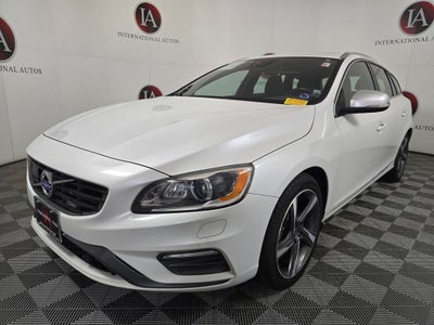 2015 Volvo V60 T6 R-Design Platinum