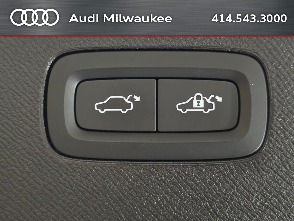 2024 Volvo XC90 Recharge Plug-In Hybrid Ultimate