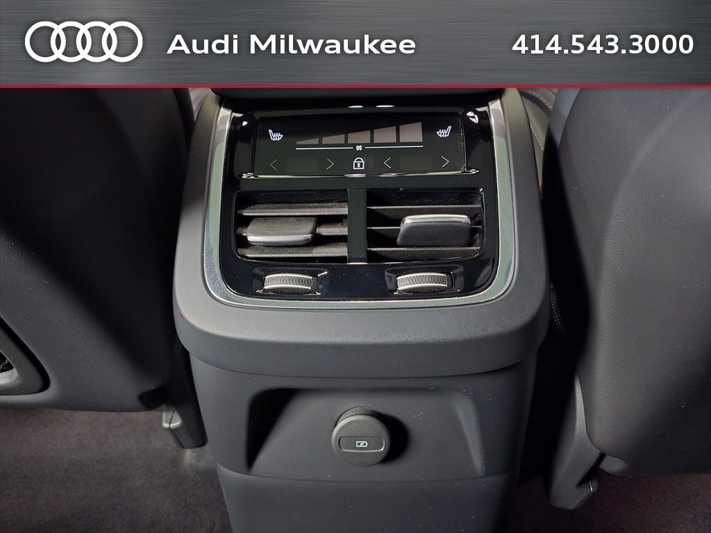 2024 Volvo XC90 Recharge Plug-In Hybrid Ultimate