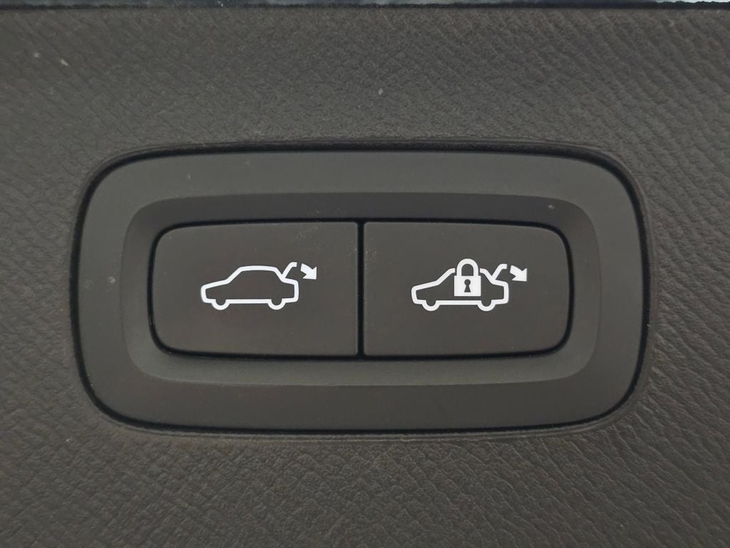 2024 Volvo XC90 Recharge Plug-In Hybrid Ultimate