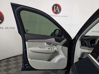 2024 Volvo XC90 Recharge Plug-In Hybrid Ultimate