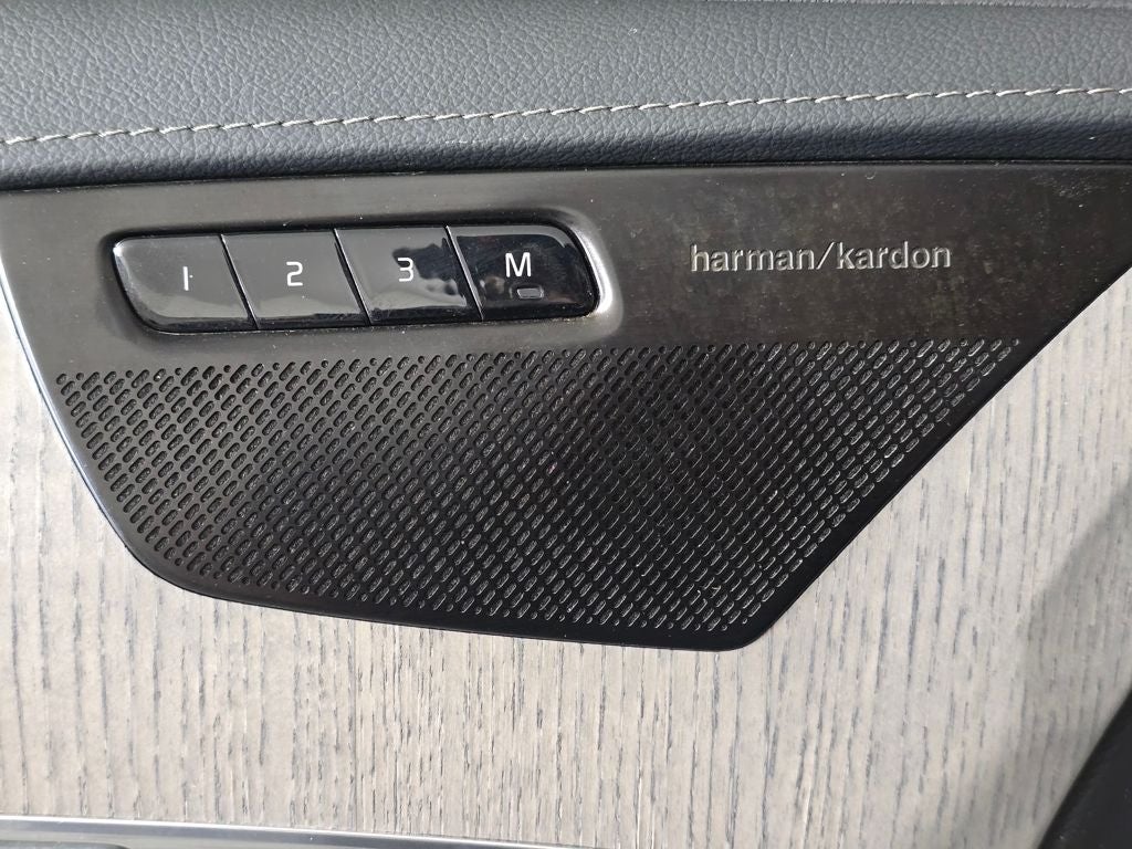 2024 Volvo XC90 Recharge Plug-In Hybrid Ultimate