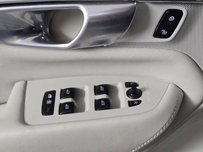 2024 Volvo XC90 Recharge Plug-In Hybrid Ultimate