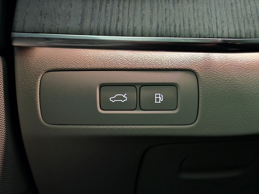 2024 Volvo XC90 Recharge Plug-In Hybrid Ultimate