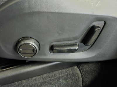 2024 Volvo XC90 B5 Plus