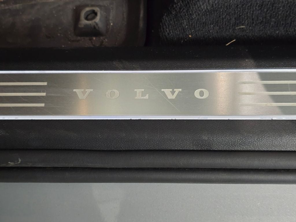 2024 Volvo XC90 B5 Plus