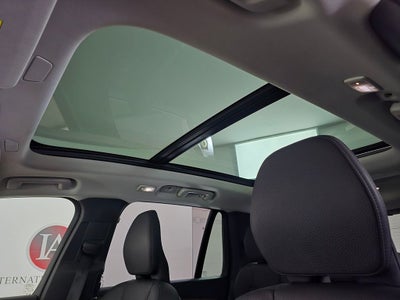 2024 Volvo XC90 B5 Plus
