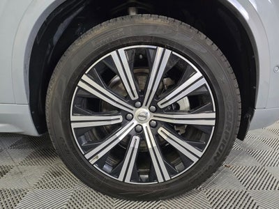 2024 Volvo XC90 B5 Plus