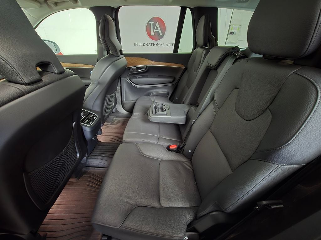 2024 Volvo XC90 B5 Plus