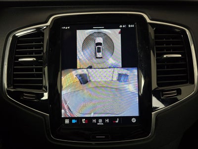 2024 Volvo XC90 B5 Plus