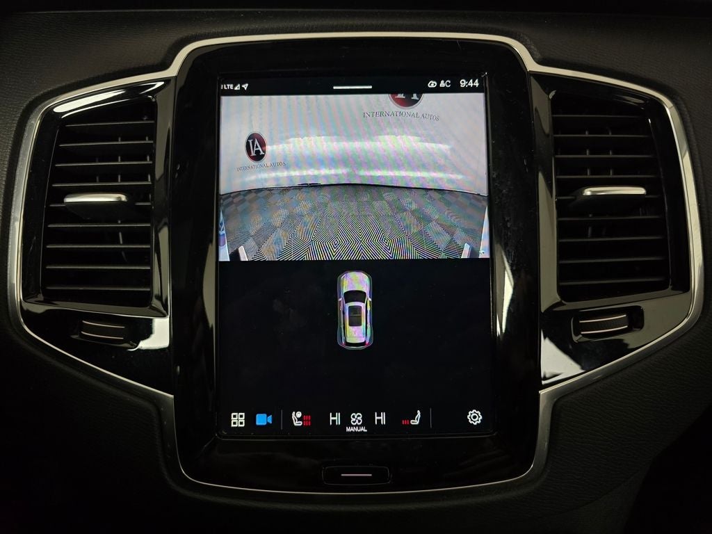 2024 Volvo XC90 B5 Plus