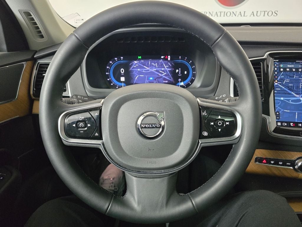 2024 Volvo XC90 B5 Plus