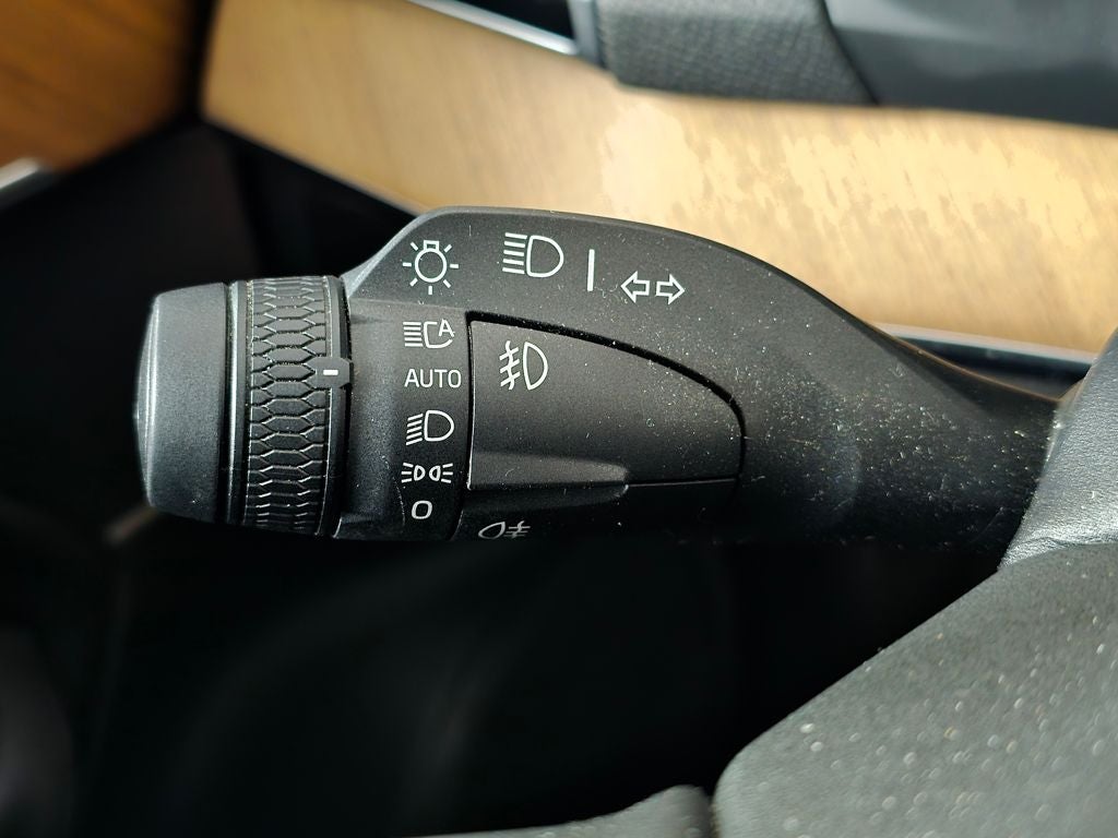 2024 Volvo XC90 B5 Plus