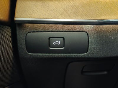 2024 Volvo XC90 B5 Plus