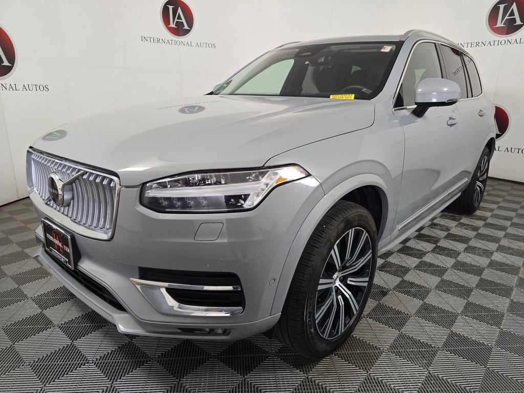 2024 Volvo XC90 B5 Plus