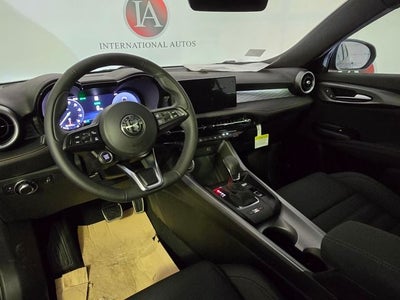 2025 Alfa Romeo Tonale Base