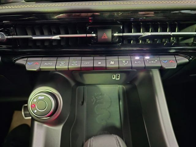 2025 Alfa Romeo Tonale Base