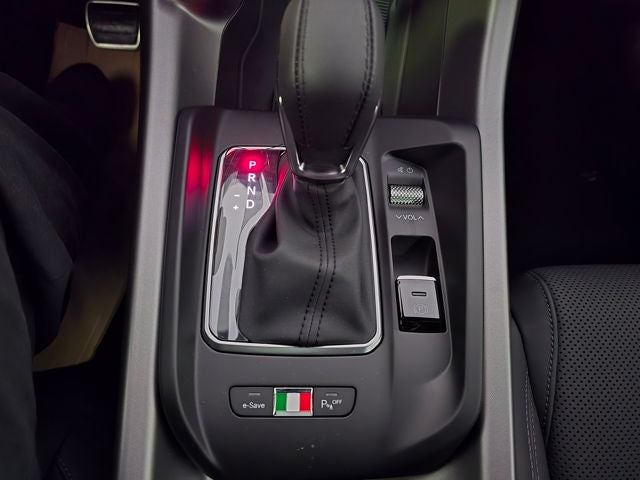 2025 Alfa Romeo Tonale Base